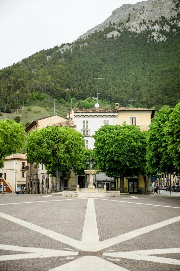 Lavistadeisogni Monte Morrone Celano Exterior photo